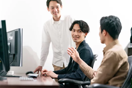 株式会社クオーレテック【ITエンジニア】経験浅めOK/賞与年2回/資格取得支援制度/社員寮あり