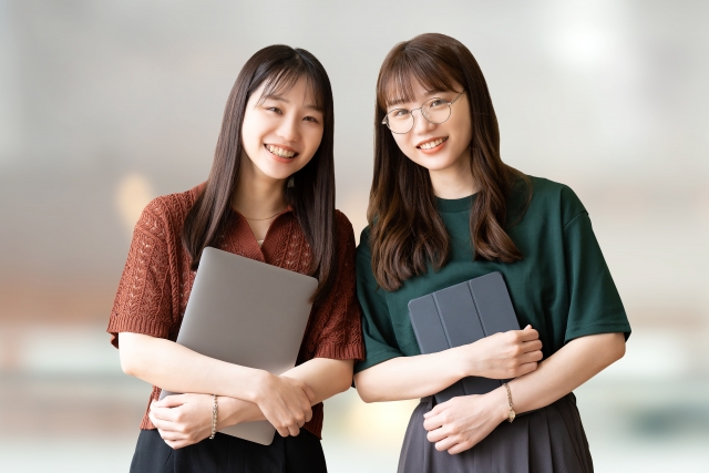 【WEBデザイナー】90%以上が未経験からスタート!基礎から学べる社内研修で安心!